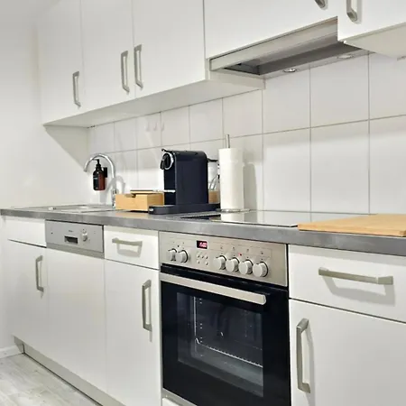 Design-apartment I Basel 10 Km I Boxspring I Balkon I Parkplatz * Eimeldingen